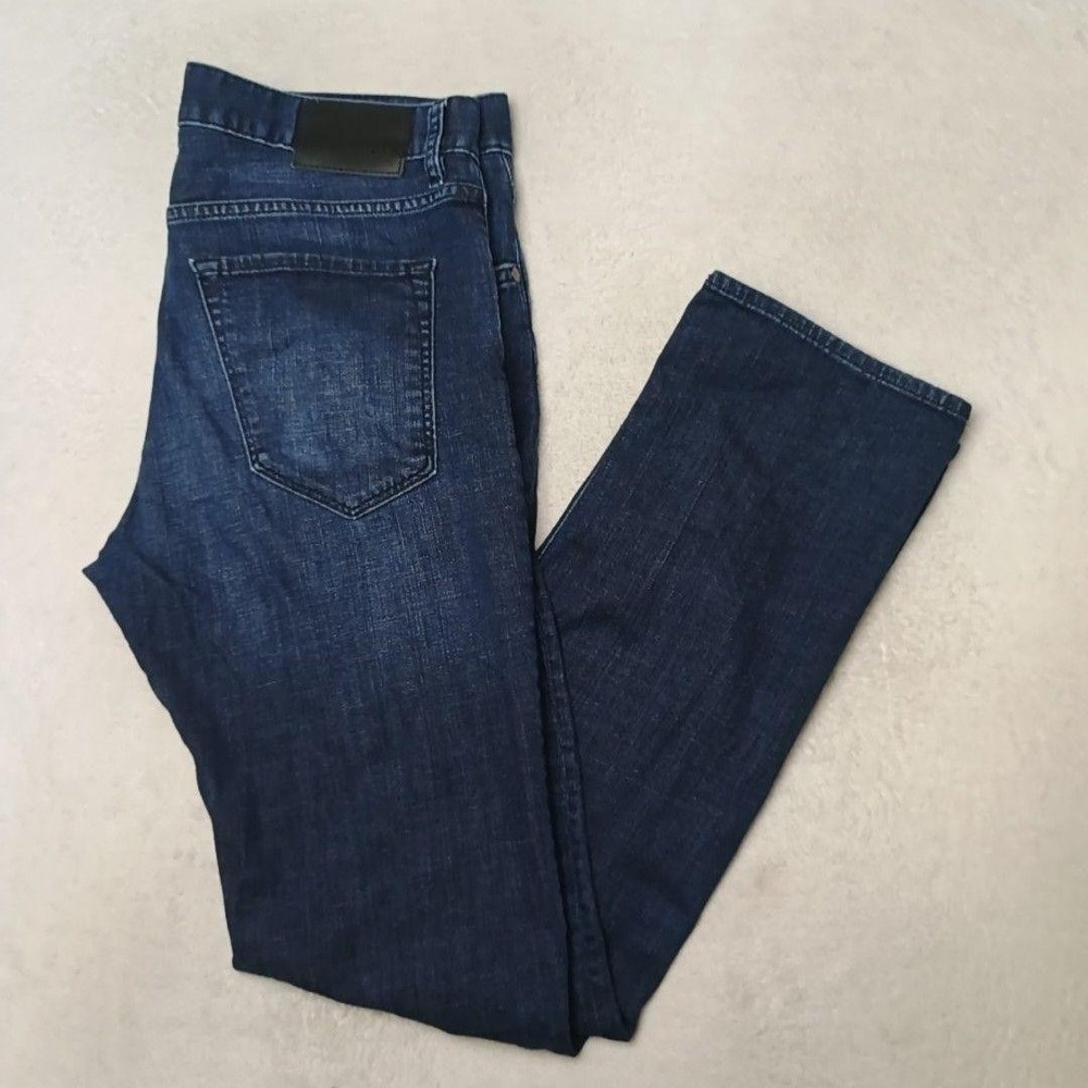 Hugo Boss Jeans Mens 34x32 Blue 030 Straight Medium Wash Stretch Denim 5-Pocket